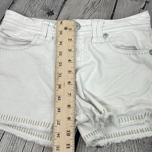 Guess Y2K White Jean Shorts Raw Hem size 14 (Junior size) - Picture 11 of 12